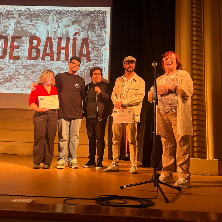 Recibiendo menciones de parte de la Municipalidad de Bahía Blanca